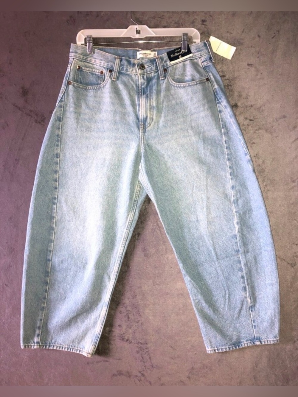 Abercrombie & Fitch Mid Rise Curve Love Barrel Jeans 29 Short